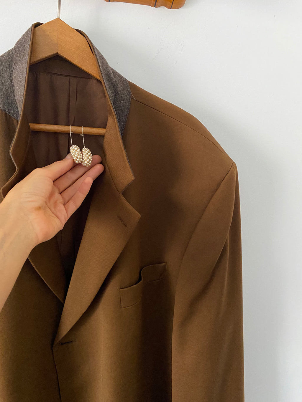 Duo Blazer Homme EDITORIAL (super Oversize) & Boucles d’oreilles « Nacrées » vintage