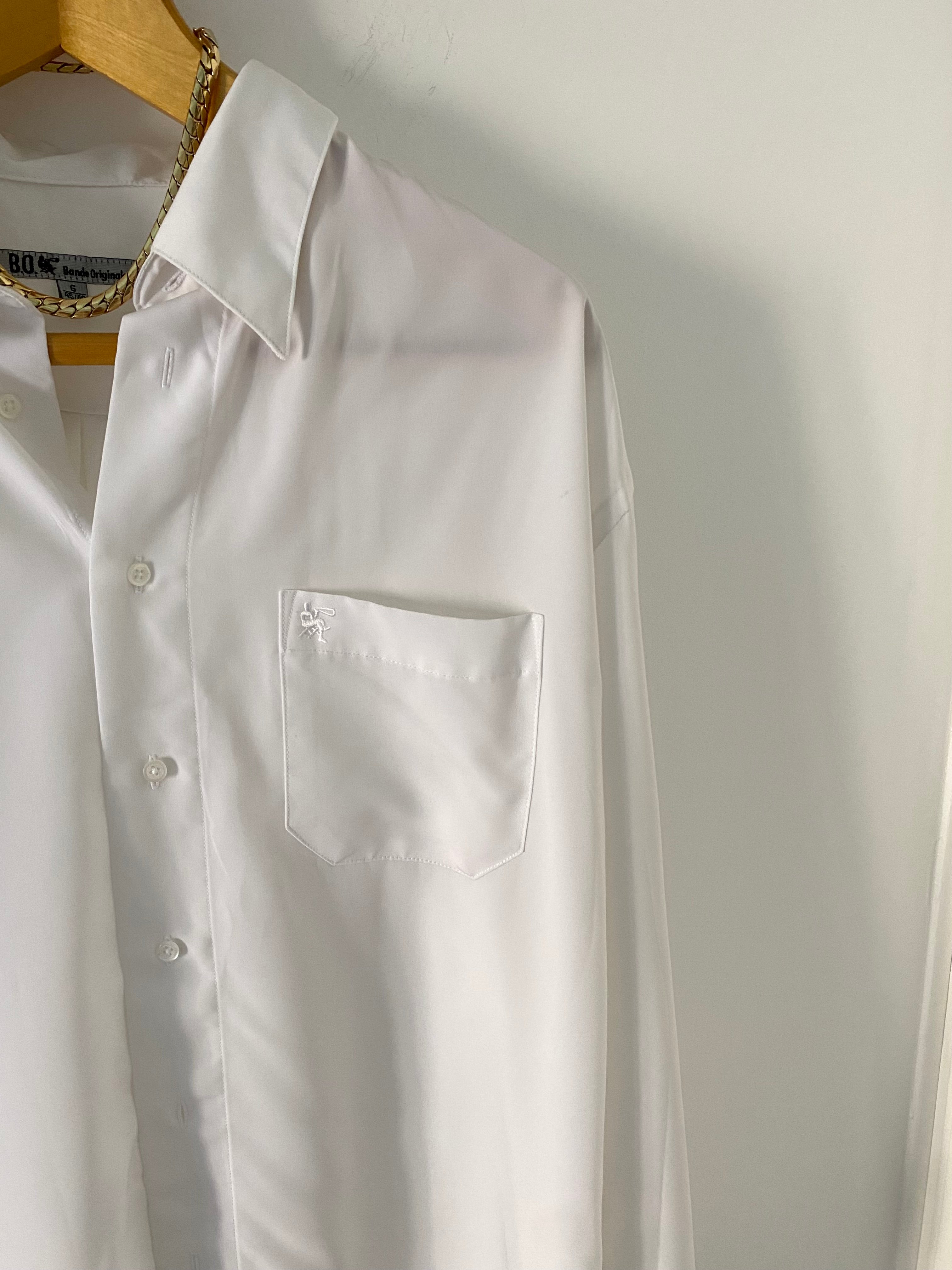 Duo Chemise blanche  Homme & Collier « Épi » vintage
