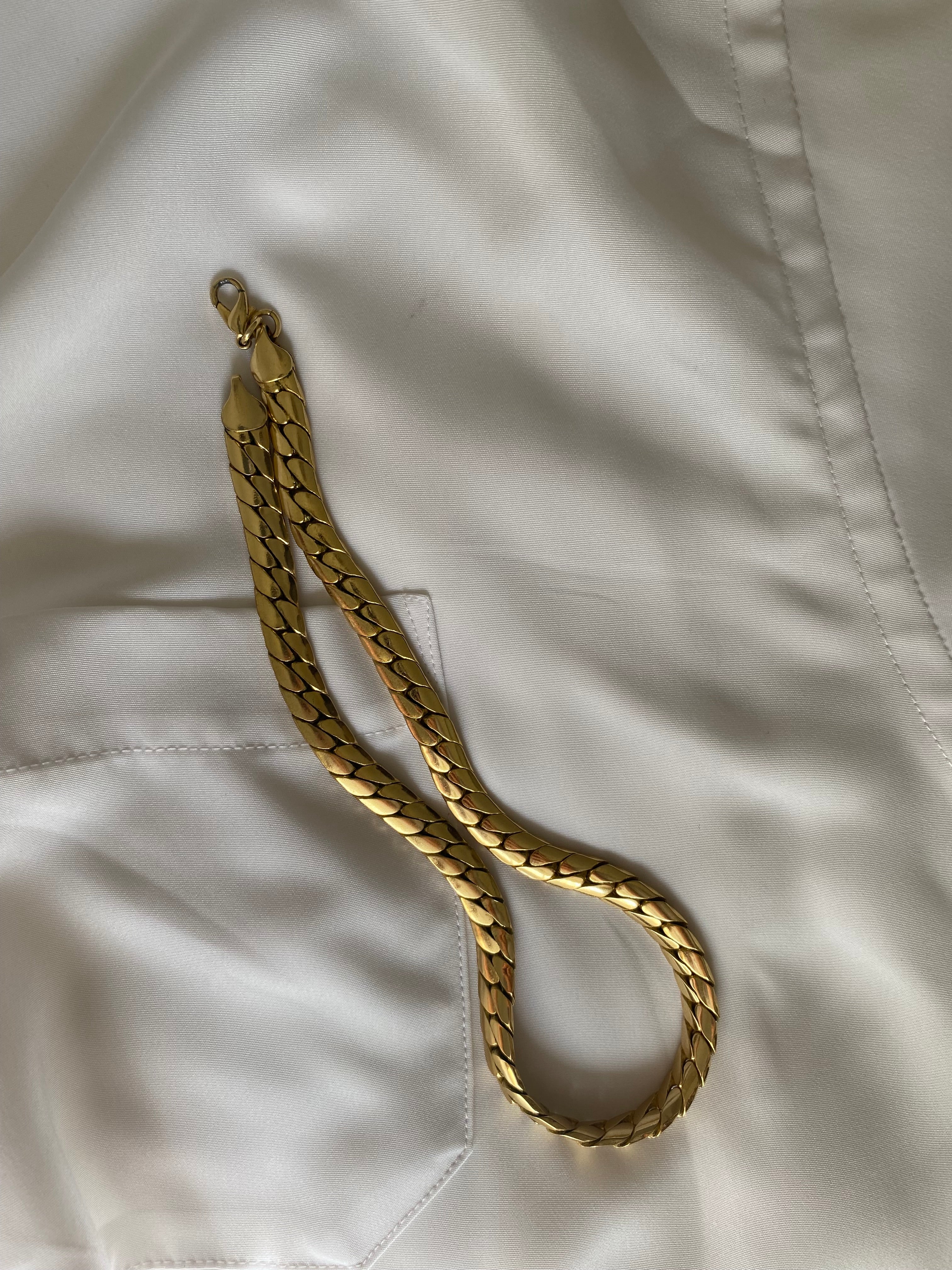 Duo Chemise blanche  Homme & Collier « Épi » vintage