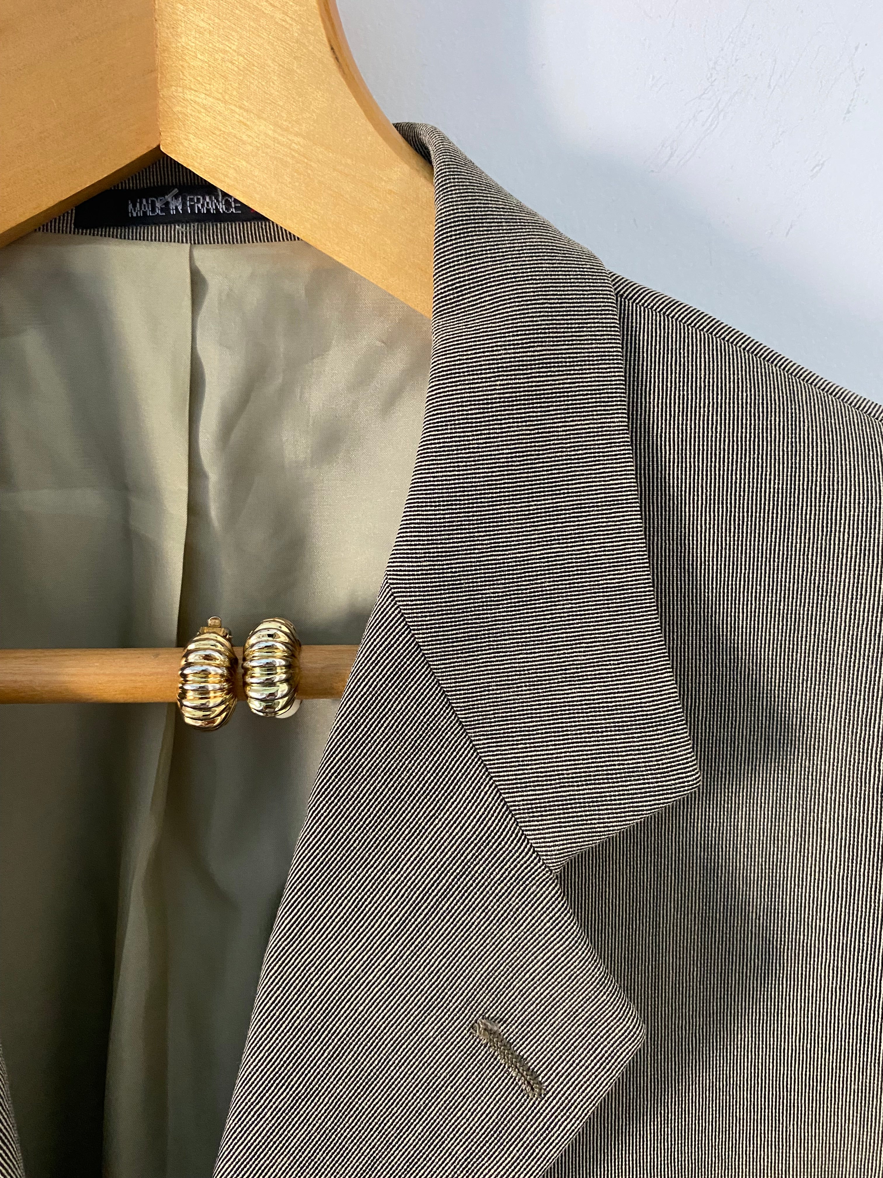 Duo Blazer Homme EDITORIAL ( super Oversize) & Boucles d’oreilles « Accordéon » vintage