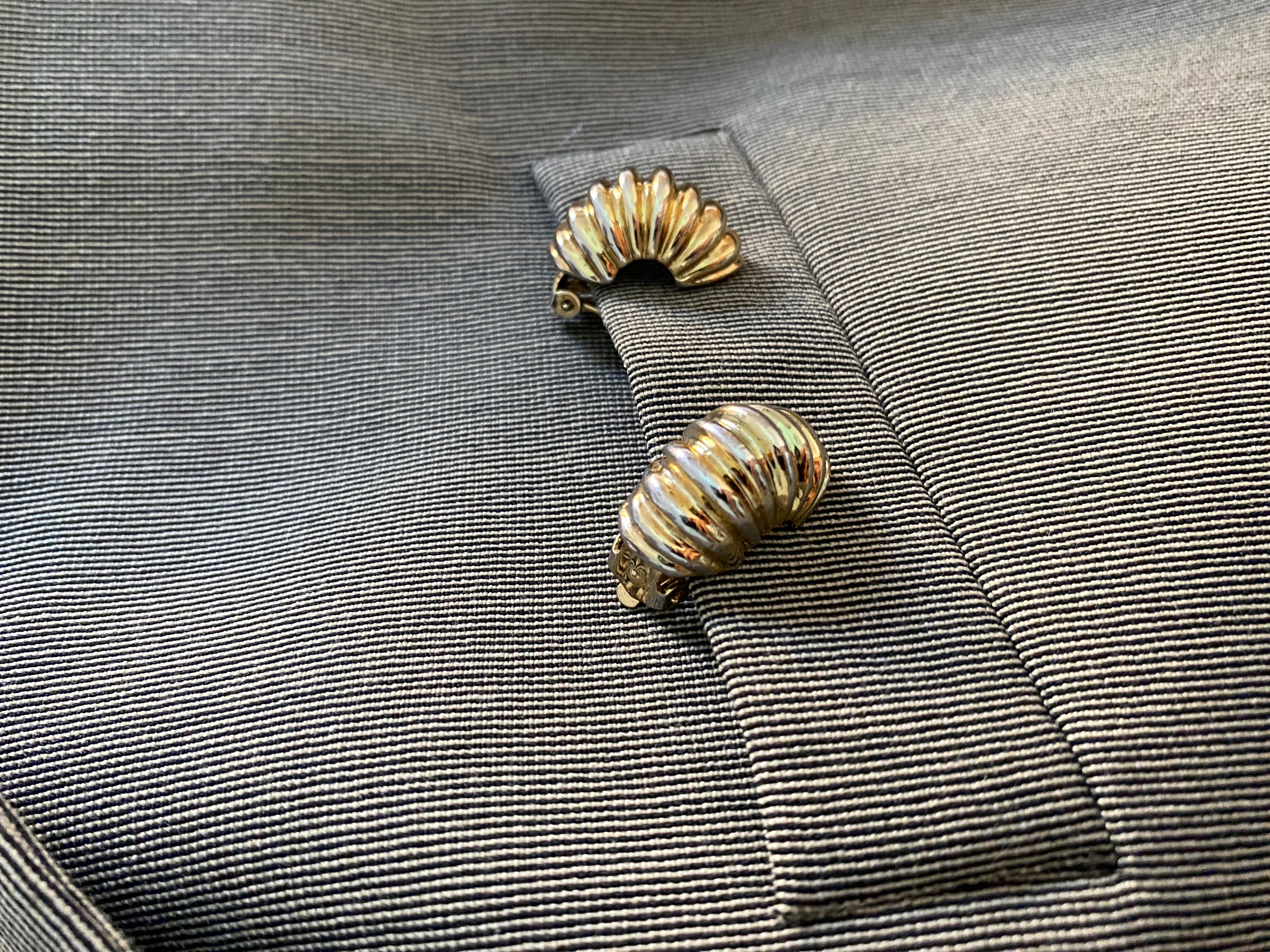 Duo Blazer Homme EDITORIAL ( super Oversize) & Boucles d’oreilles « Accordéon » vintage