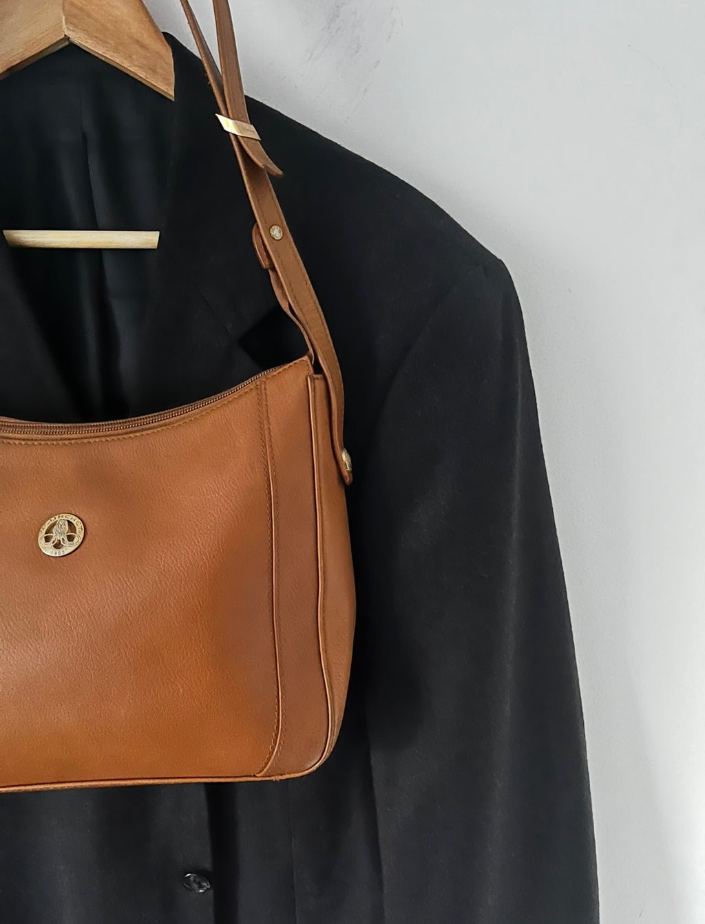 Duo Blazer Homme LUXE Azzaro  & Sac cuir «  Pourchet Fauve  »