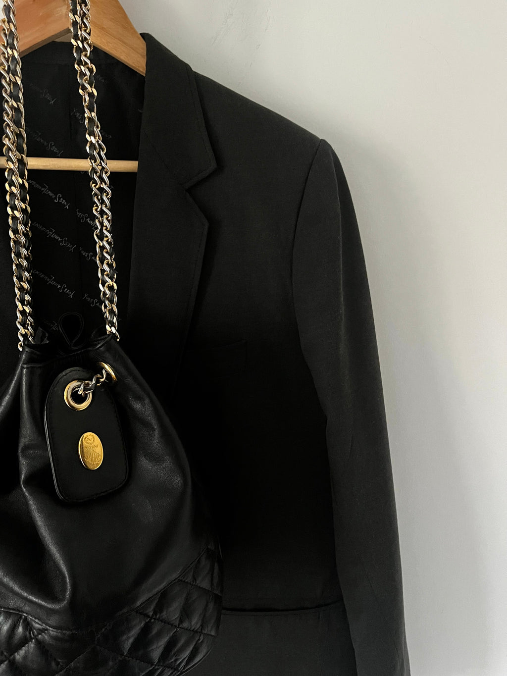 Duo Blazer Homme LUXE YSL vintage   & Sac « seau» matelassé cuir vintage 