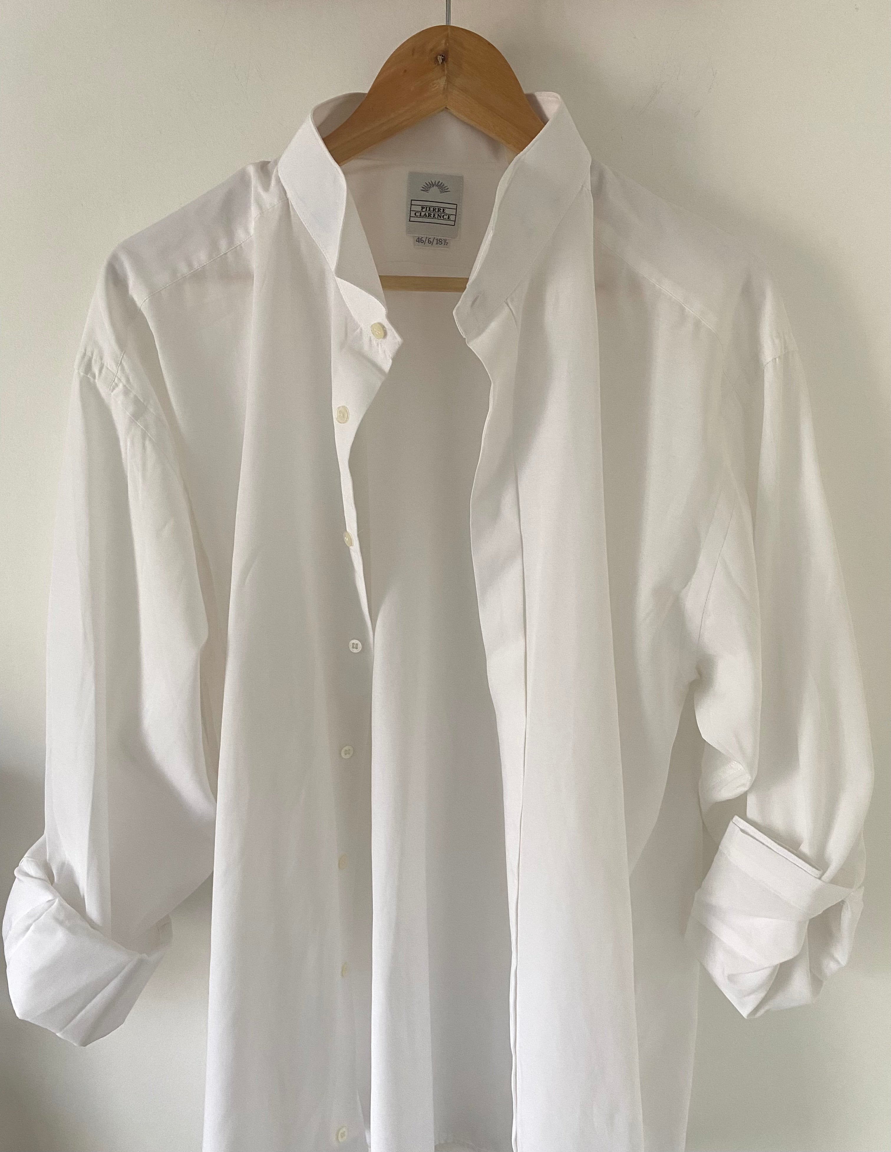 Duo Chemise blanche Homme & Boucles d’oreilles « Léopard » vintage