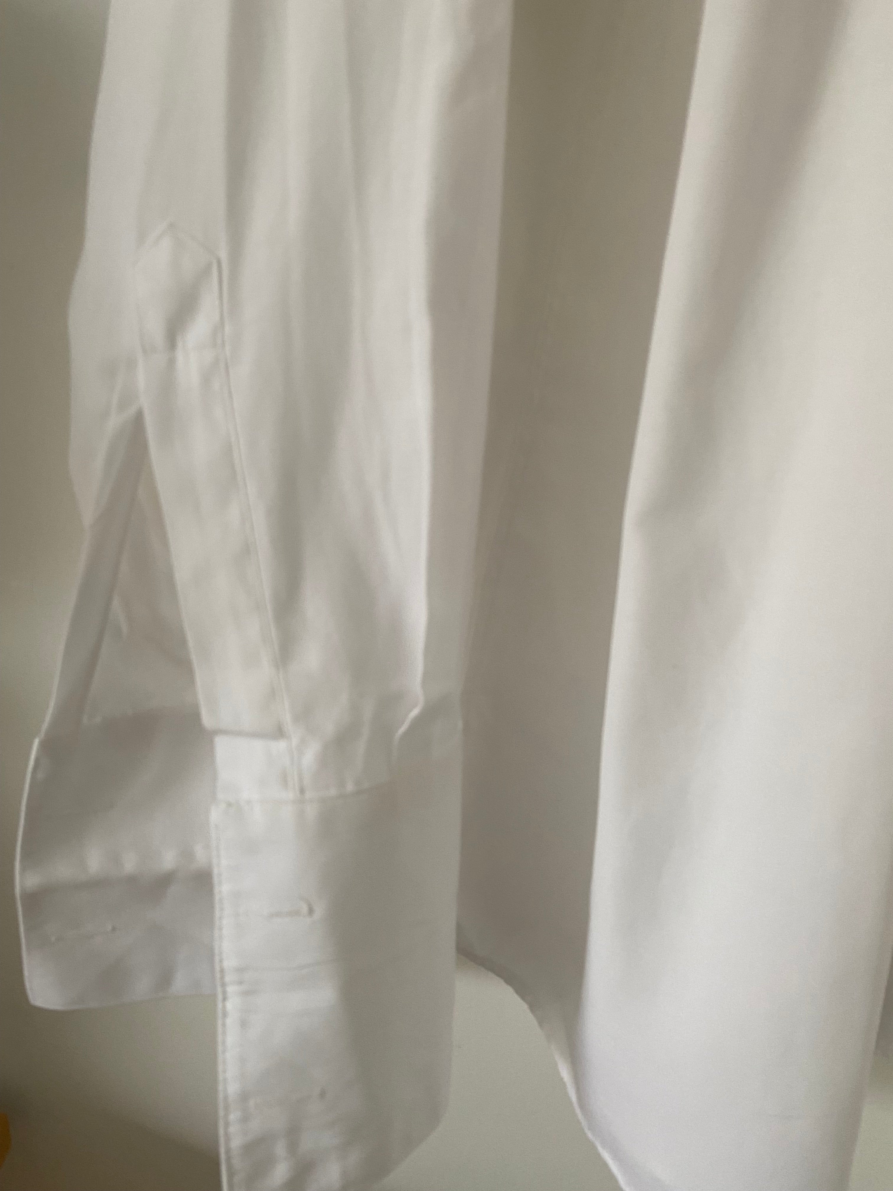 Duo Chemise blanche Homme & Boucles d’oreilles « Léopard » vintage