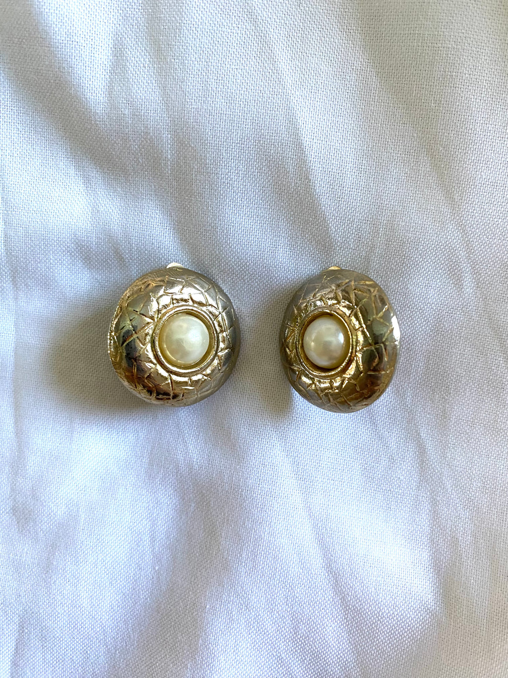 Duo Chemise blanche Homme oversize (+ Manchettes)  & Boucles d’oreilles « Donut’s»