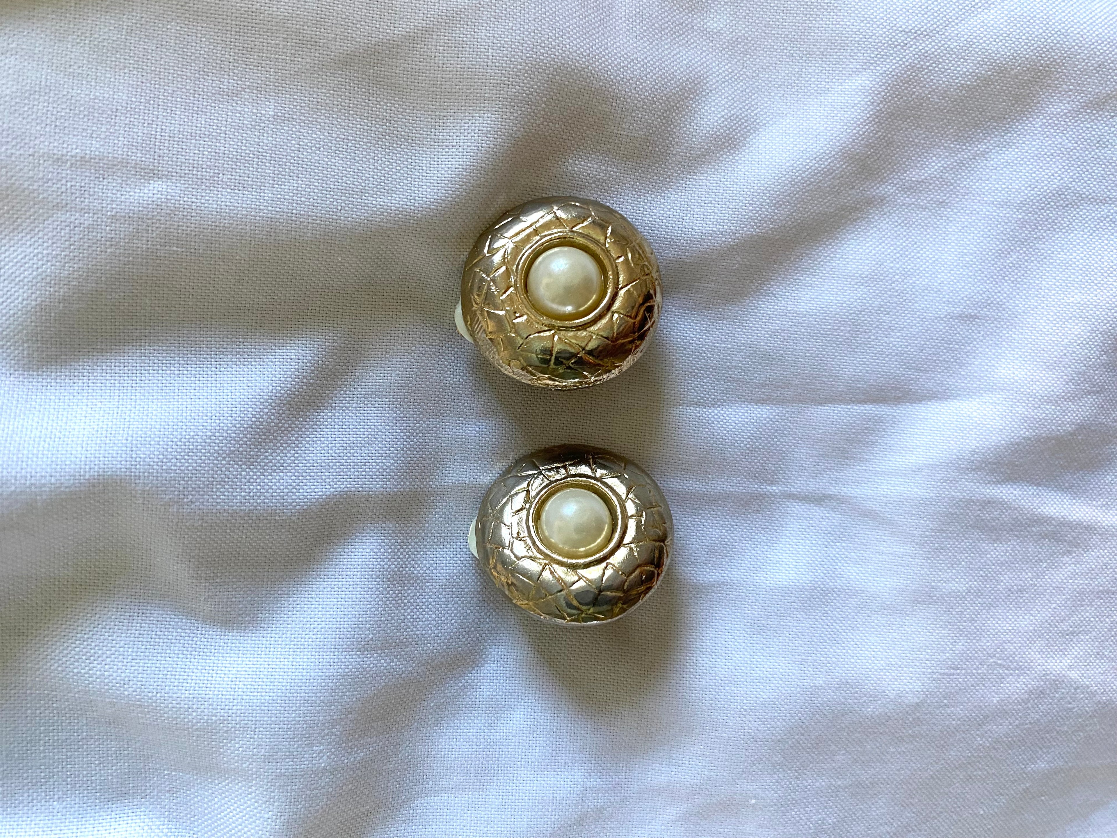 Duo Chemise blanche Homme oversize (+ Manchettes)  & Boucles d’oreilles « Donut’s»