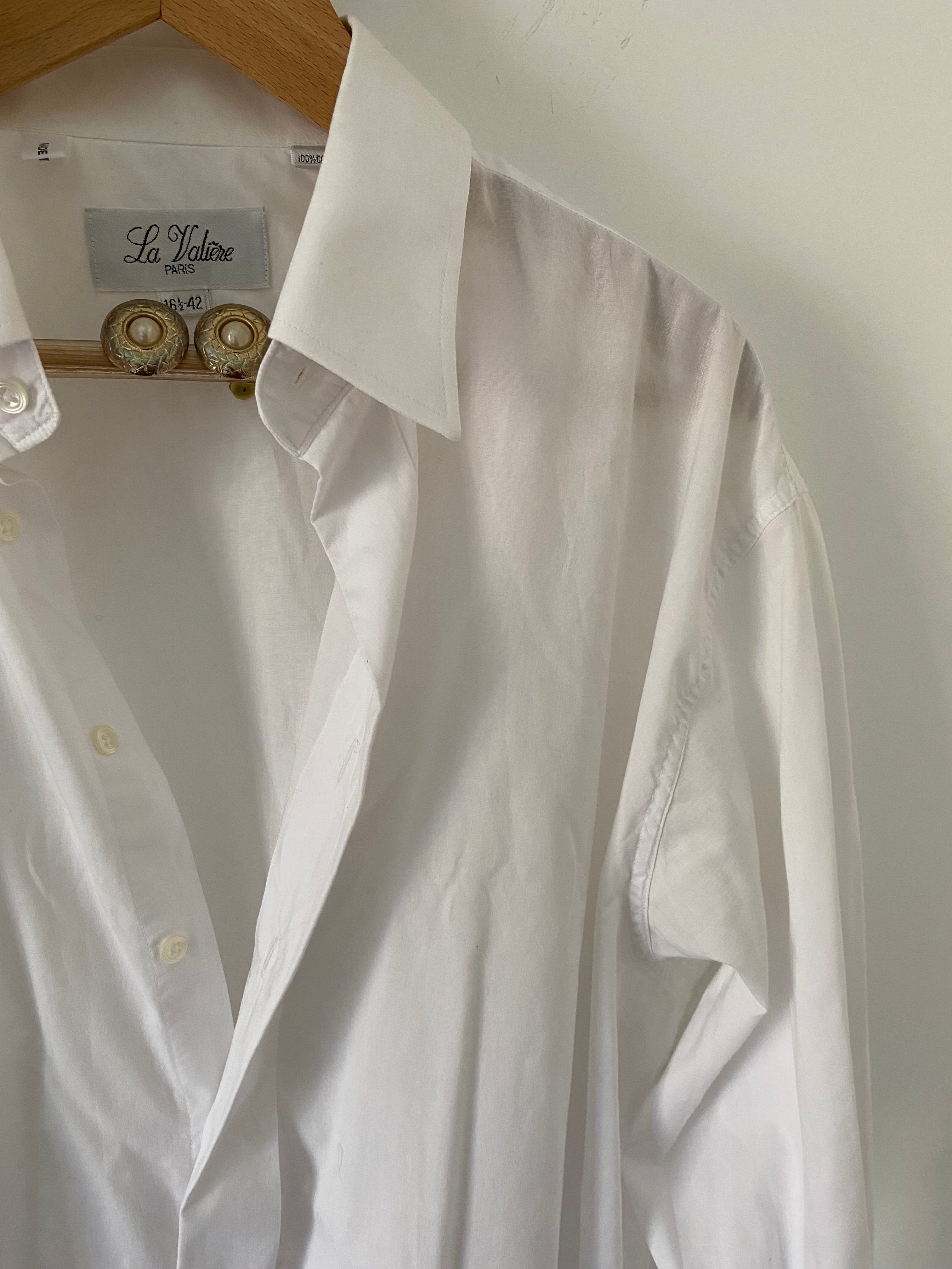 Duo Chemise blanche Homme oversize (+ Manchettes)  & Boucles d’oreilles « Donut’s»