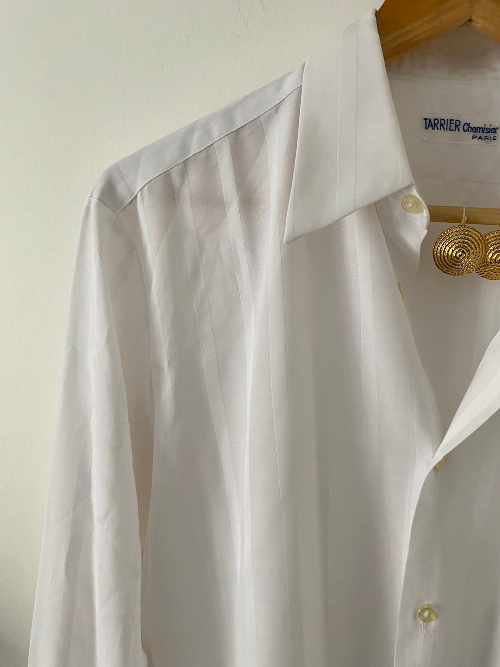 Duo Chemise blanche Homme (+ Manchettes) & Boucles d’oreilles « Inca » vintage