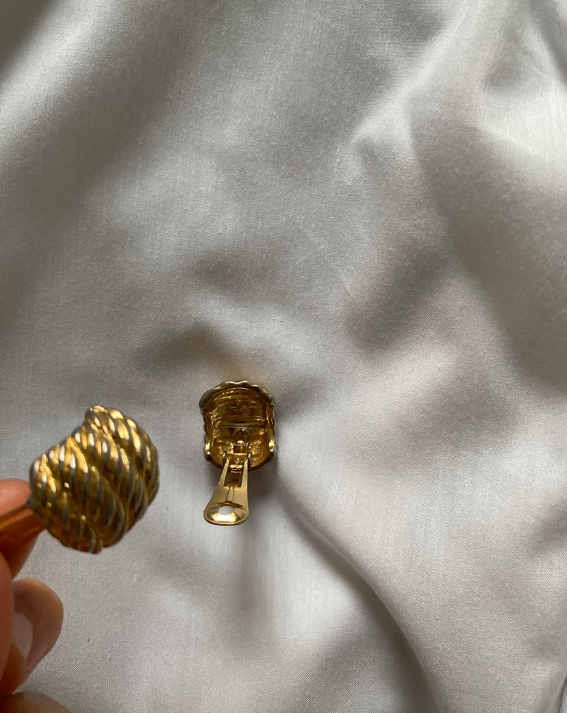 Duo Blazer Homme EDITORIAL ( super Oversize) & Boucles d’oreilles « Escargot  »